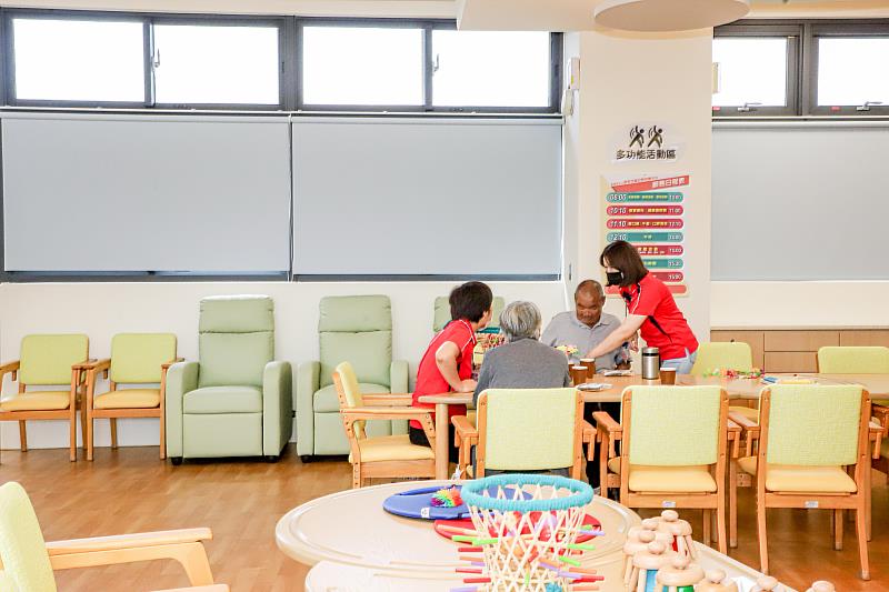 鹿草鄉長照據點+1,百禧日間照顧中心揭牌-4