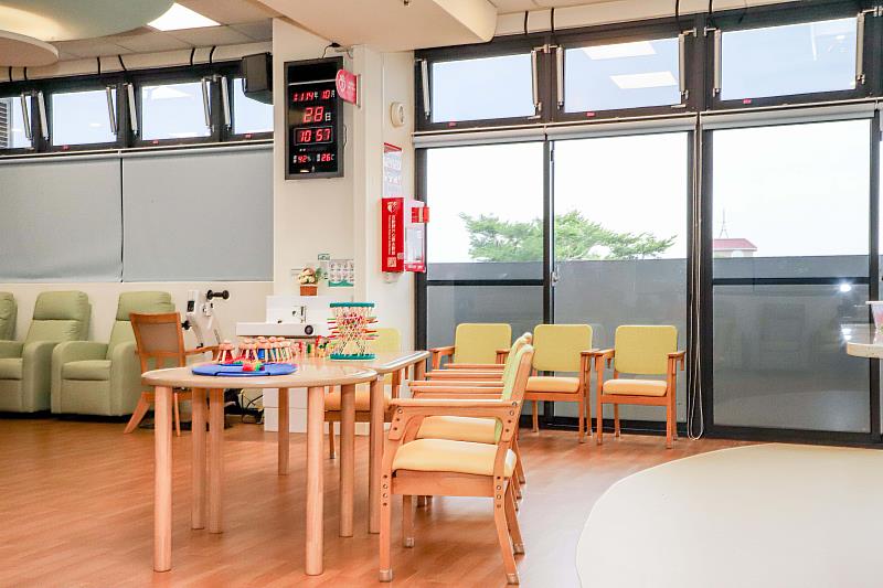 鹿草鄉長照據點+1,百禧日間照顧中心揭牌-3