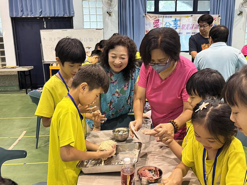 小朋友手作披薩