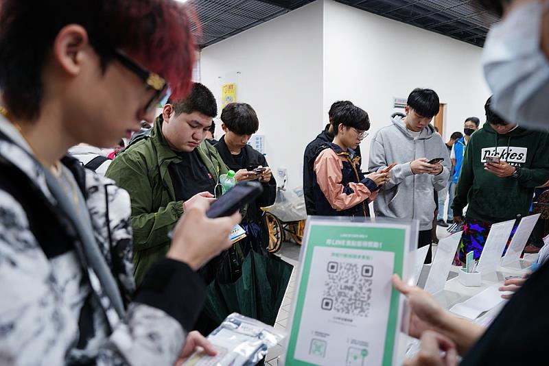 文化大學以「停!聽!看!」為行動指引,倡導停下思考、傾聽他人、關照需求,深化防制霸凌與友善互動意識,讓尊重與關懷的理念扎根校園。