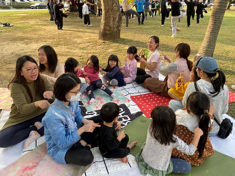 113-114年新竹市台語家庭推廣計畫以「日常生活運用台語」概念為主軸，辦理多項台語活動，包括親子課程、食農營隊、在地走讀等。