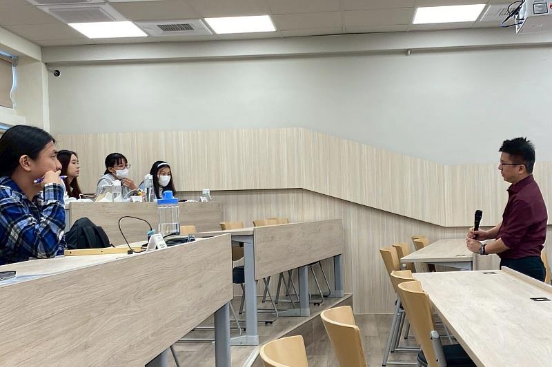 講座現場聚焦研究設計與題目構思，展現南大經管系推動學術與實務並重的培育方向。