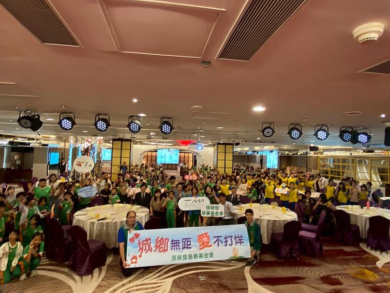 台糖長榮酒店與張榮發慈善基金會攜手支持，臺南藝術節辦理公益午餐交流，讓藝術走進孩子生活