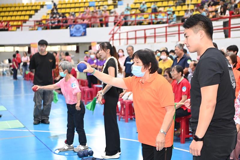 「桃義身心．壯遊諸羅－長者運動會」比賽