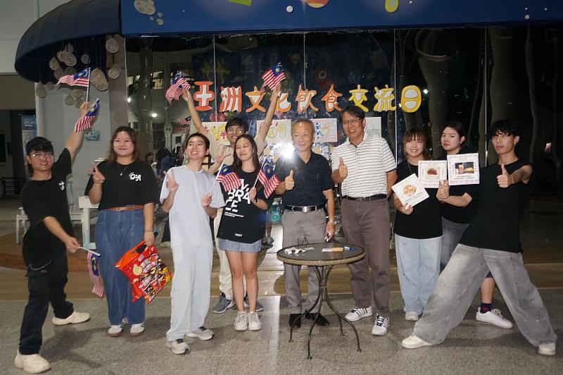 活動現場香氣四溢、笑聲不斷，南大同學在交流中體驗文化差異，也收穫滿滿友誼。