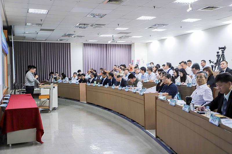 翁章梁出席民雄航太暨無人機產業園區說明會，盼加速無人機產業成長-5