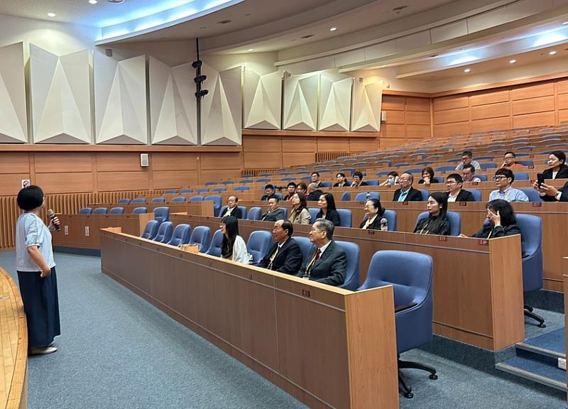 勤益國際事務處胡志佳處長為東南亞升學輔導團簡介勤益