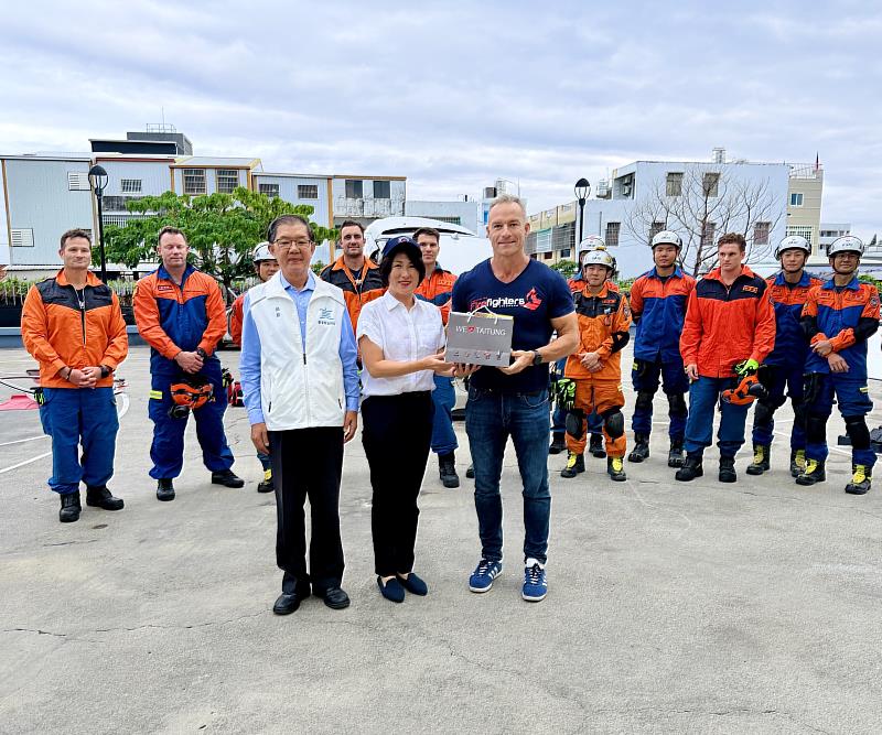 臺澳消防英雄齊聚臺東 深化山域車禍救援技術