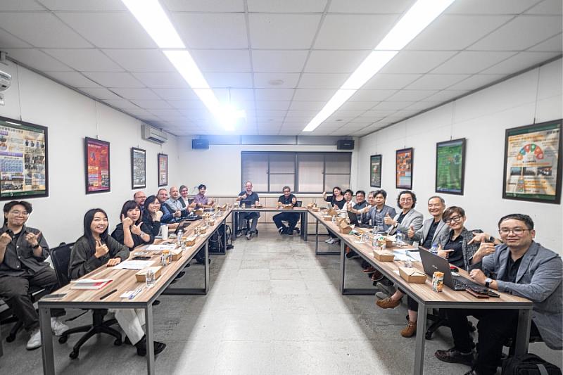 FIP-SPE@FCU通過經濟部國際研發計畫 臺德聯手研發智慧鍍膜技術