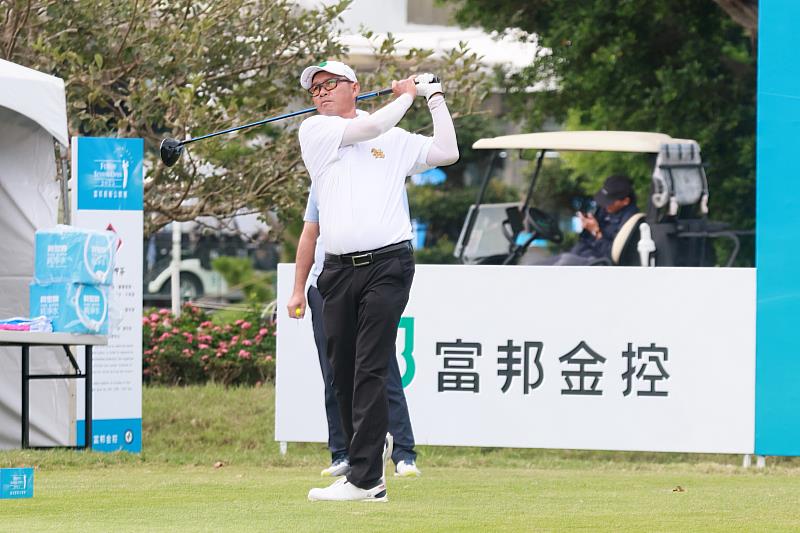 泰國高球好手普拉普霍爾今(30)日在2025富邦長春公開賽第2輪射下漂亮的老鷹。