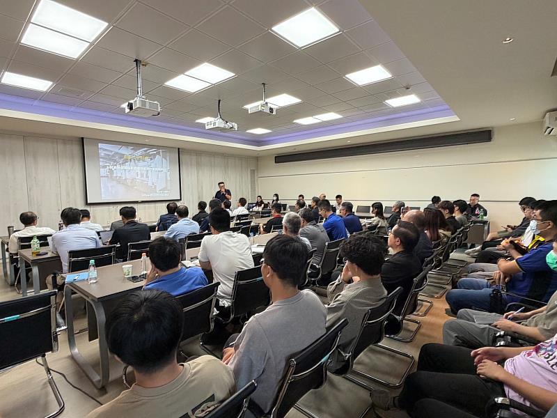研討會現場座無虛席，產官學研齊聚交流AI與傳動產業最新應用趨勢。