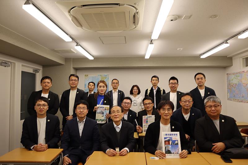 南大EMBA師生與東方國際學院進行教育交流，探討跨國人才培育與教育管理經驗。