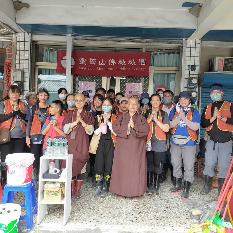 靈鷲山「光復區關懷服務中心」持續提供物資支援。（靈鷲山佛教教團提供）