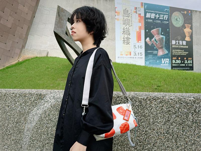 十三行博物館推出「無二HOBO」時尚包 活動帆布變時尚單品