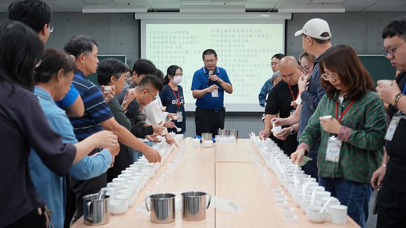茶及飲料作物改良南部分廠 林儒宏分廠長解說茶的特色