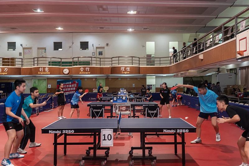 第一屆新竹市議長盃桌球賽，吸引525名選手參賽。