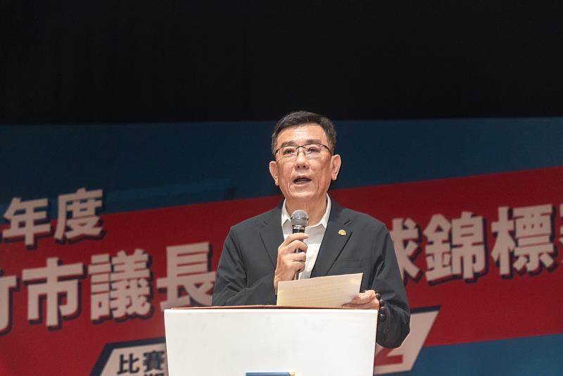 議長許修睿致詞，鼓勵不同年齡層的市民透過運動認識、交流。