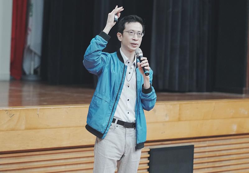 4、愛瑞克老師的故事讓人感動，有人在他的話語中找到自己的影子與力量。（靈鷲山佛教教團提供）