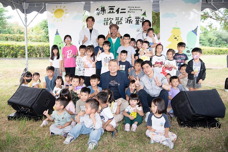 綠豆仁歡聚派對 親子共遊北香湖公園最可愛的城市地景遊樂場