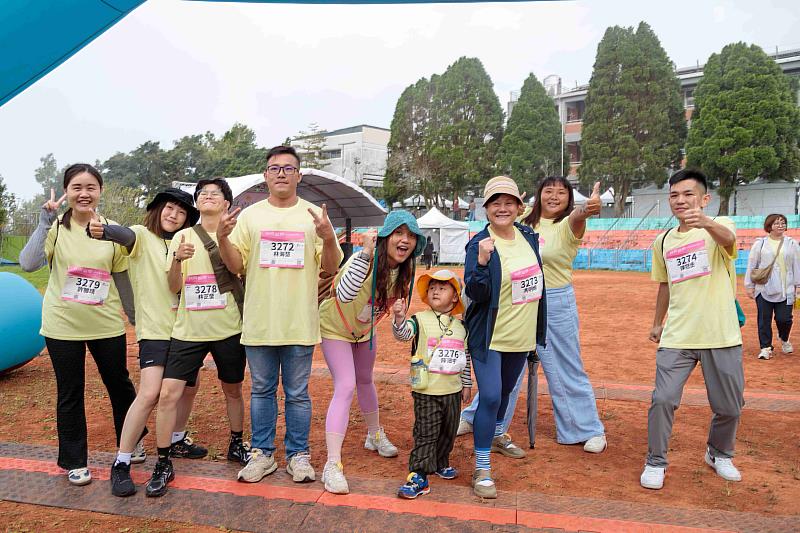 走進秋天最美的嘉鄉步道，千人共遊石棹步道群！