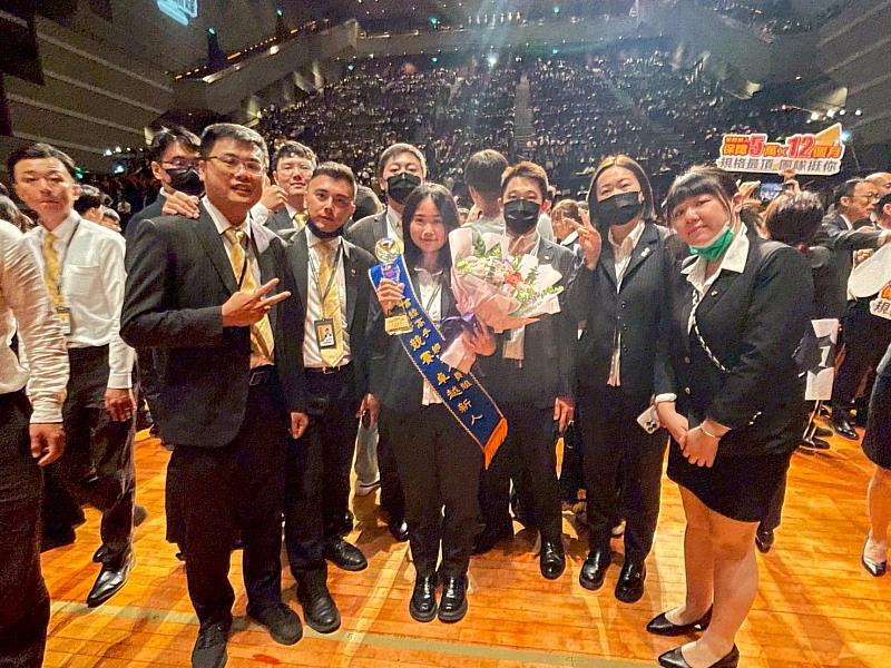 對沒有房地產背景的呂梓妍而言，永慶房屋團隊合作的企業文化給予他很大的幫助。