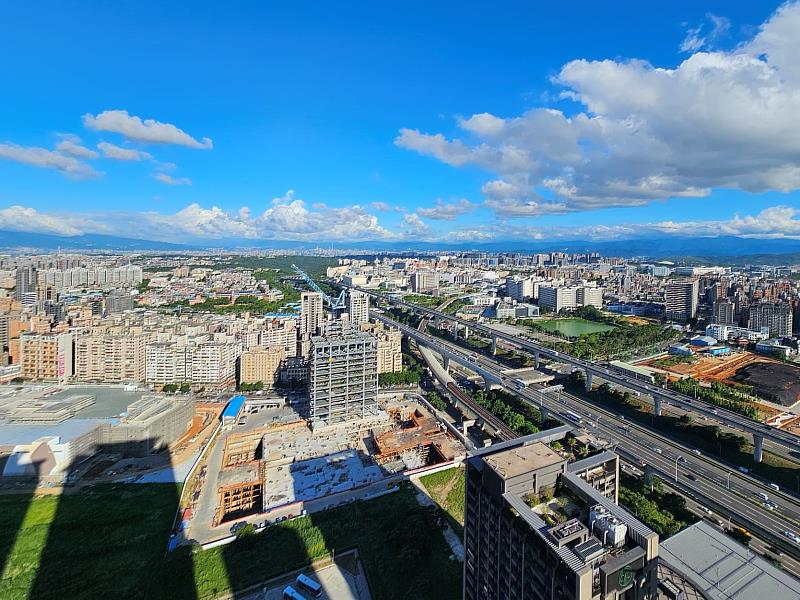 進入第四季後,屋主願意調整售價加速成交,10月全台交易量較9月量增5%。