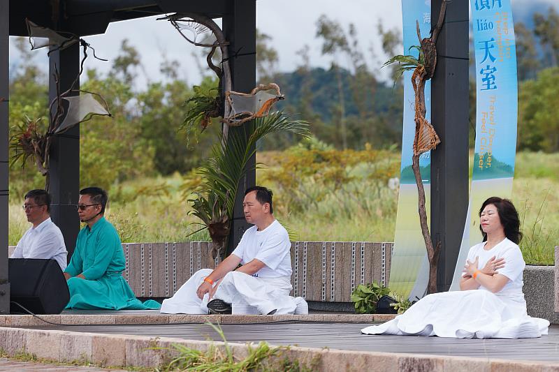 「東海岸長濱 liáo 天室」百人蘇菲旋轉共舞山海