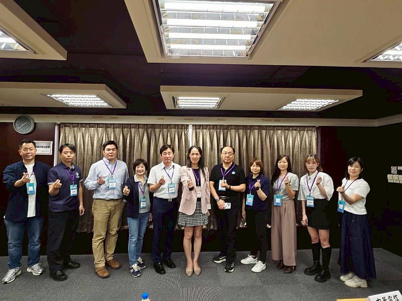 2025創新資訊應用展示暨研討會-10/31高雄場廠商大合照
