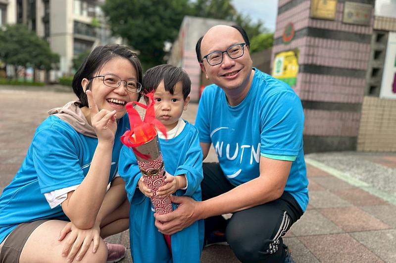 南大聖火環台抵達桃園祥安國小 校友與家人攜手迎接傳承時刻