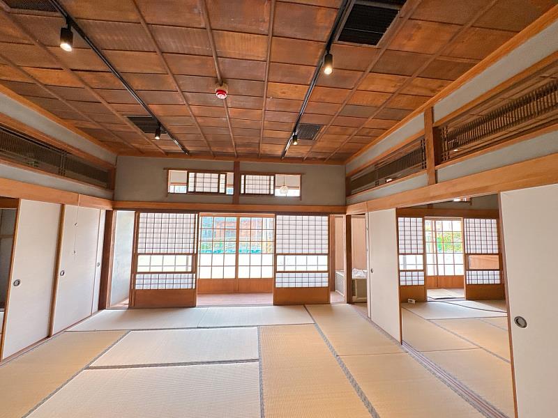 臺南市定古蹟「原臺南刑務所木造建築群」修復近尾聲，啟動委外招商，打造文化創意新聚點