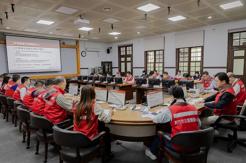 防疫不忘民生 邱代理市長：積極輔導業者申請疫情補助減輕負擔