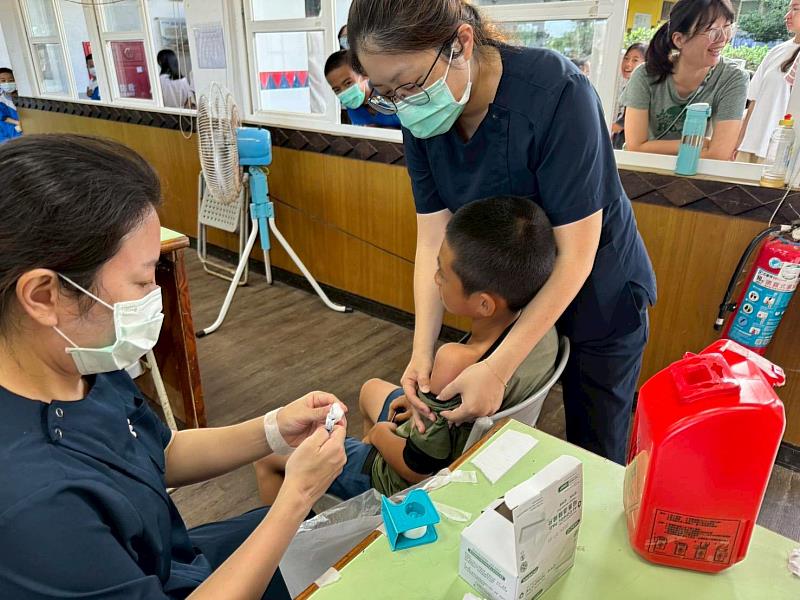 公費流感及新冠疫苗第二階段11月1日起開打囉!