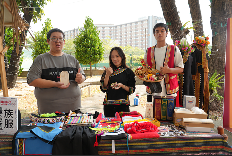 展現排灣文化傳承與創意職涯成果