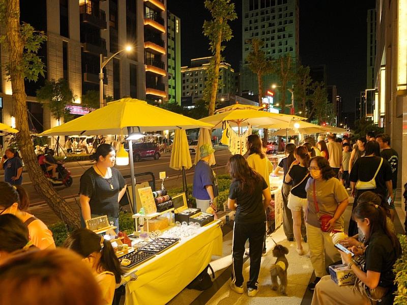 信義房屋力挺小檜溪首次大型市集 3千人嗨翻重劃區