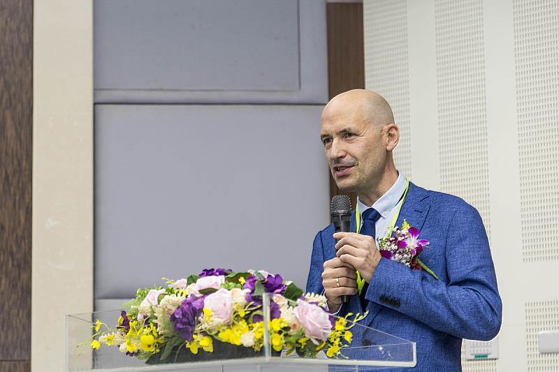 波蘭國家研究與發展中心Cezary Btaszczyk副主任指出與臺灣的科學研究合作為NCBR最長期且最成功的國際合作之一