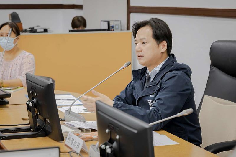 代理市長邱臣遠致詞。