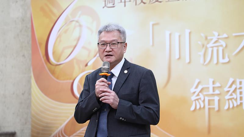 中山醫學大學校長黃建寧認為醫學教育應堅守「以人為本」的初衷。