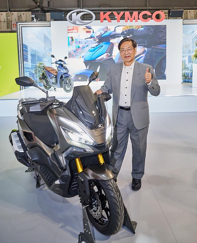KYMCO X-TERA 350 以「都市 × 冒險」精神探索無界騎乘樂趣。