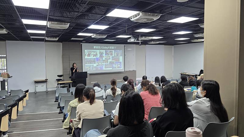 化粧品產業實習說明會吸引超過300位學生參加