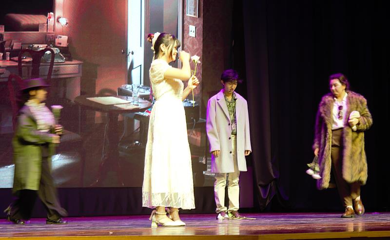 文藻外大五專法文科畢業公演《巴黎魅影》劇照