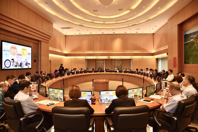 新北市政府消防局進行市政會議專題報告「智能消防救災 建構安居新北」