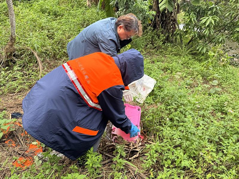 請民眾把握雨後空檔主動清除家戶內外積水容器避免養蚊，落實「巡、倒、清、刷」，以降低病媒蚊密度