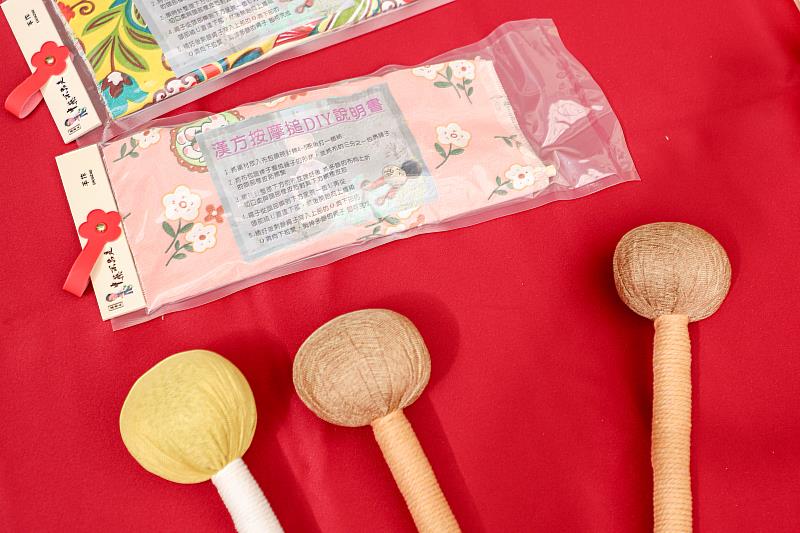 神農嘗百草再現，翁章梁化身神農氏宣傳中藥本草文化節-5