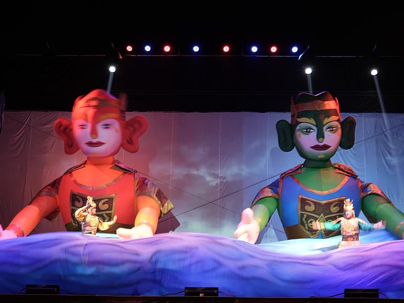 紙風車劇團來了！「順風耳的新香爐」11月7日東石國中登場-2