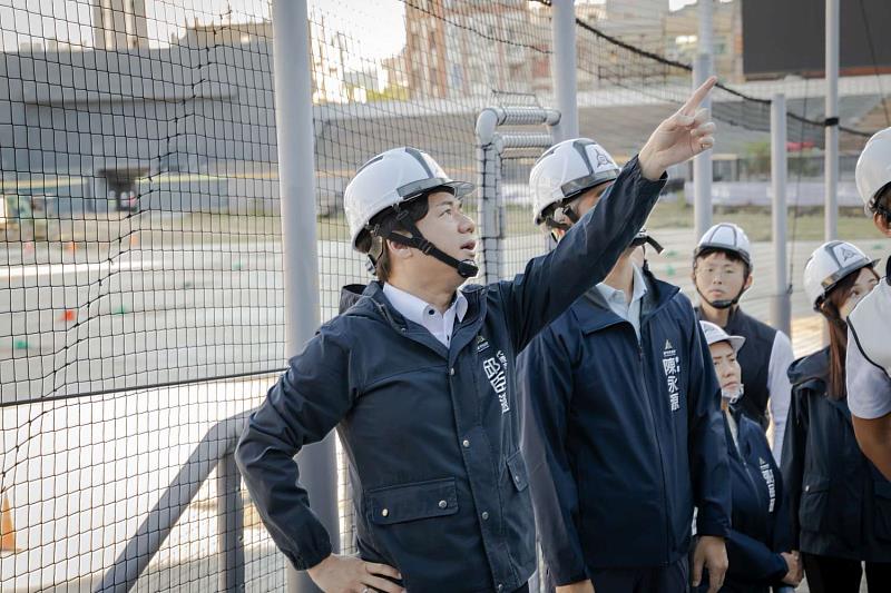 邱臣遠代理市長視察新竹棒球場改善工程