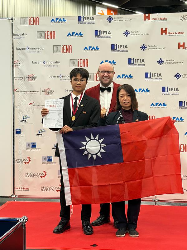 臺東學子以創意與關懷感動世界 勇奪德國紐倫堡國際發明獎