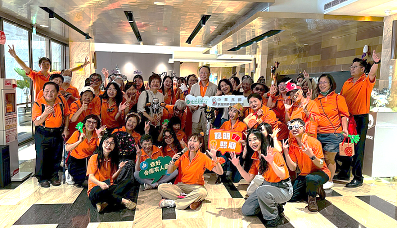 家庭照顧者們拾起童心開心裝度過難忘萬聖節。