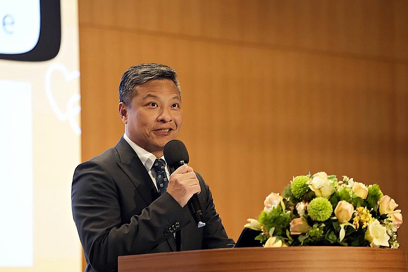 AI盛行受到全球關注但應如何使用值得關注，輔大藍易振校長擔任分組座談提問人