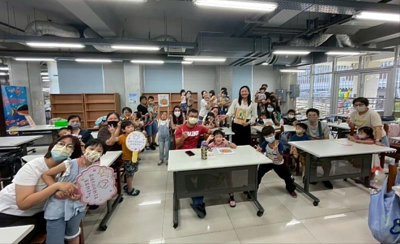 草衙圖書館場次最多爸爸參與！
