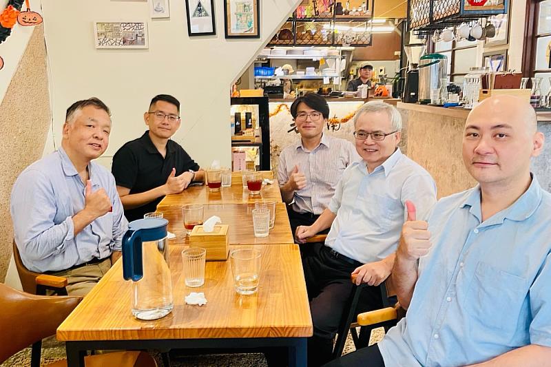 南大與北海道大學教師進行交流座談，討論未來合作方向與研究構想